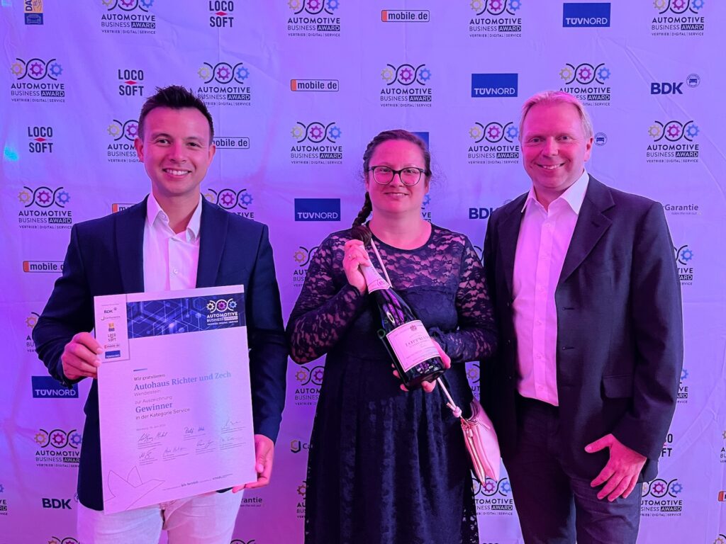 Richter und Zech nimmt Business Award entgegen